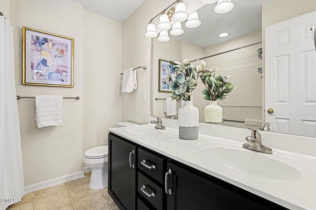 104 Knightsborough Way, Apex, NC 27502