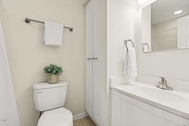 104 Knightsborough Way, Apex, NC 27502