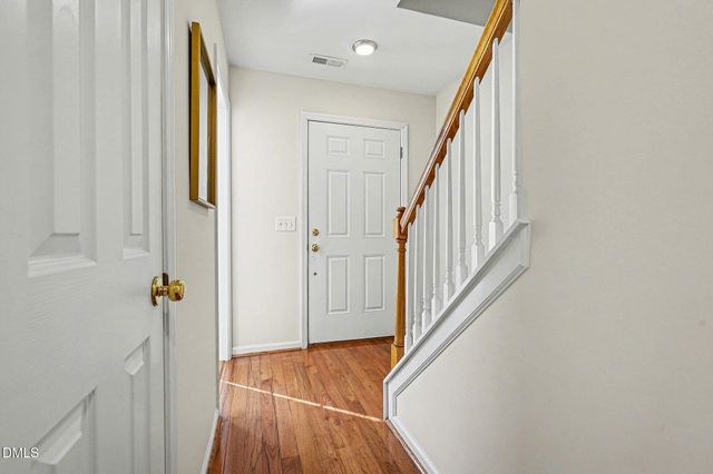 104 Knightsborough Way, Apex, NC 27502