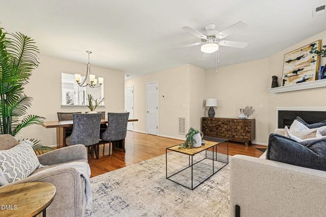 104 Knightsborough Way, Apex, NC 27502