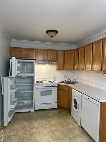 11410 Canal Road 206, Sterling Heights, MI 48314