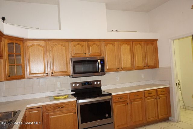 711 Hunan Street NE, Palm Bay, FL 32907