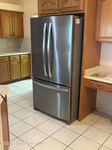 711 Hunan Street NE, Palm Bay, FL 32907