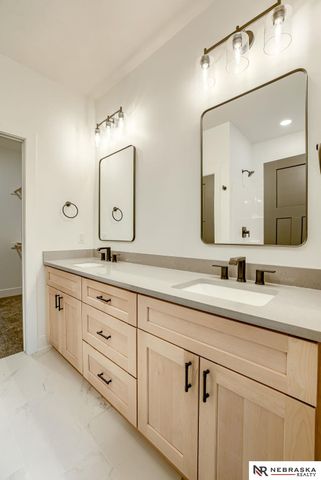 319 S 55th Street, Lincoln, NE 68510