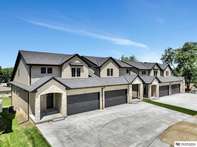 319 S 55th Street, Lincoln, NE 68510