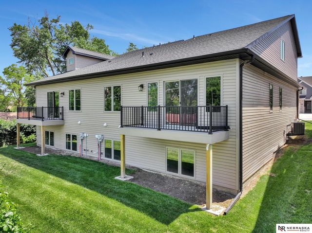 319 S 55th Street, Lincoln, NE 68510