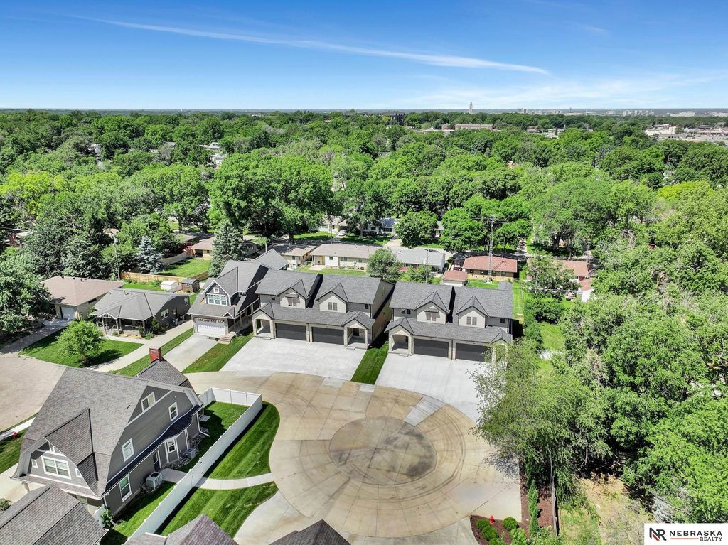 319 S 55th Street, Lincoln, NE 68510