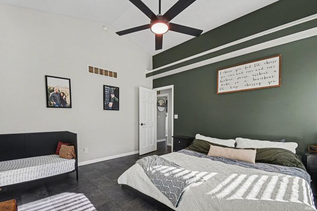 25827 Little Fox Trail, South Bend, IN 46628