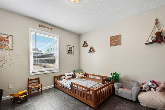 25827 Little Fox Trail, South Bend, IN 46628