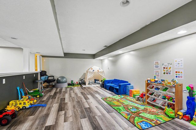 25827 Little Fox Trail, South Bend, IN 46628