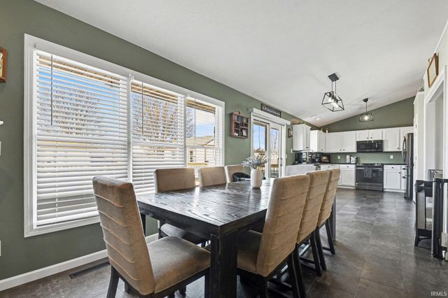 25827 Little Fox Trail, South Bend, IN 46628