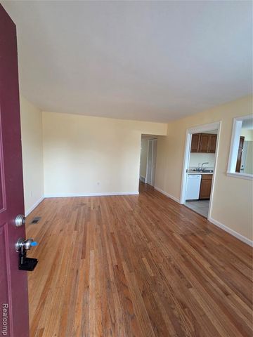 16053 Jackson Street, Taylor, MI 48180