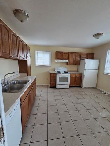 16053 Jackson Street, Taylor, MI 48180