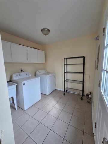 16053 Jackson Street, Taylor, MI 48180