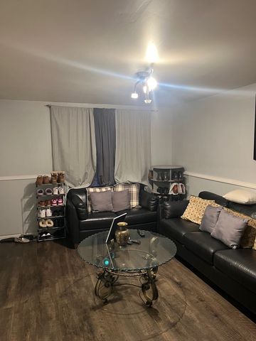 5136 S Richmond Street, Chicago, IL 60632