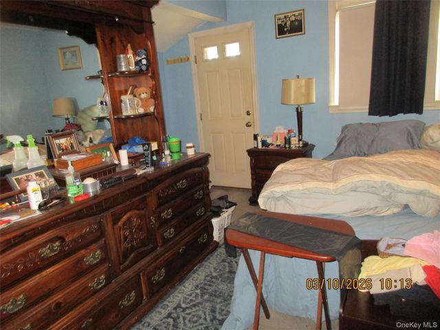 6031 56th Drive, Maspeth, NY 11378