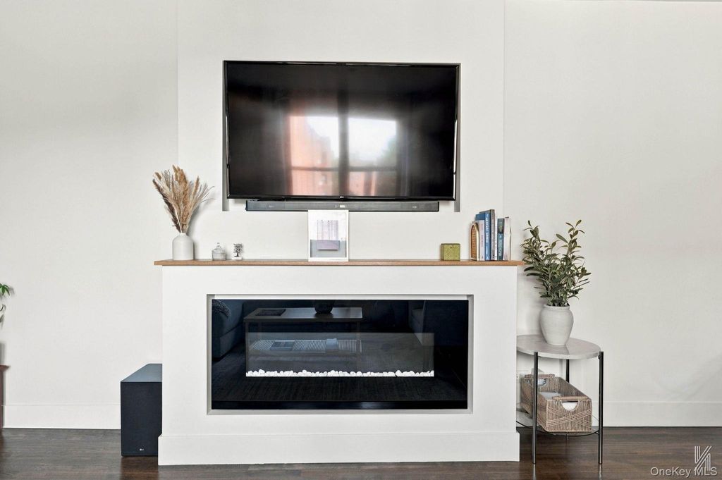 88-09 Northern Boulevard 506, Jackson Heights, NY 11372 — photo 5
