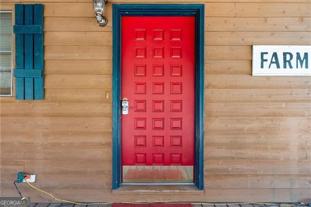 300 Small Pond Drive, Cleveland, GA 30528