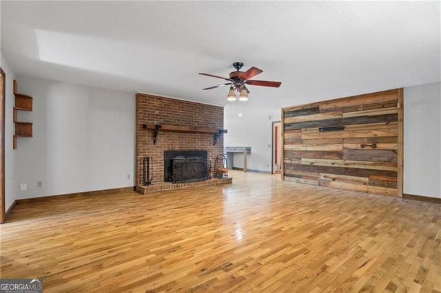 300 Small Pond Drive, Cleveland, GA 30528