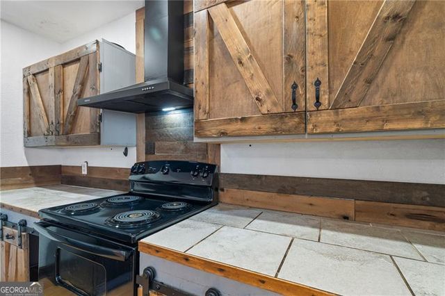 300 Small Pond Drive, Cleveland, GA 30528