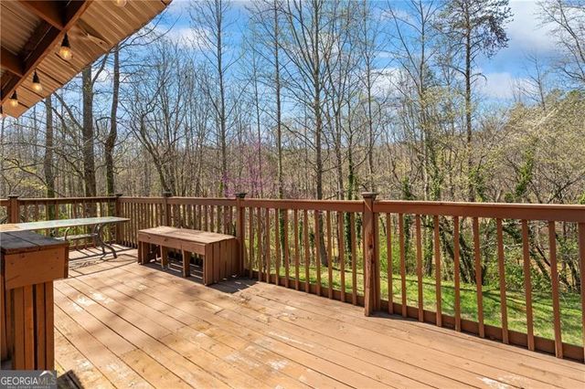 300 Small Pond Drive, Cleveland, GA 30528