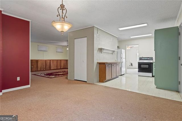 300 Small Pond Drive, Cleveland, GA 30528