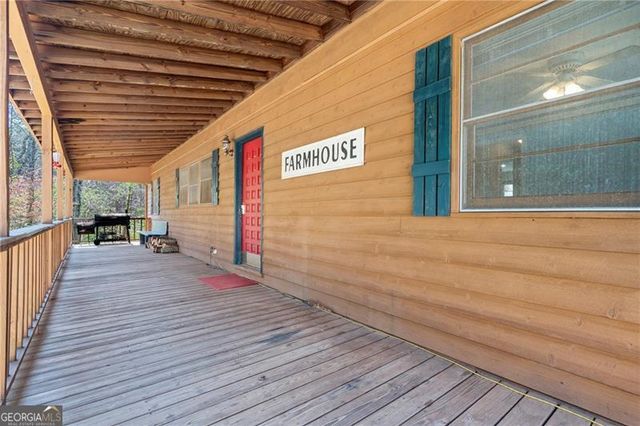 300 Small Pond Drive, Cleveland, GA 30528