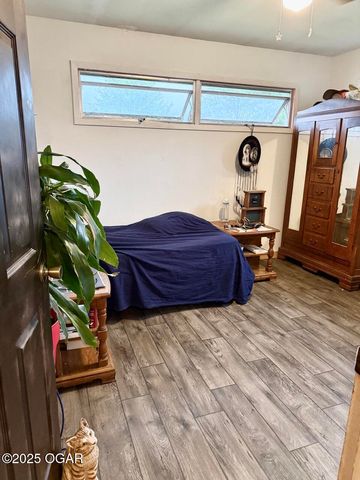 2808 Blue Bell Avenue, Neosho, MO 64850