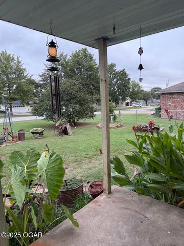 2808 Blue Bell Avenue, Neosho, MO 64850