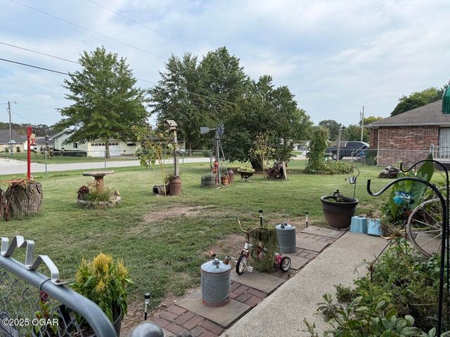 2808 Blue Bell Avenue, Neosho, MO 64850