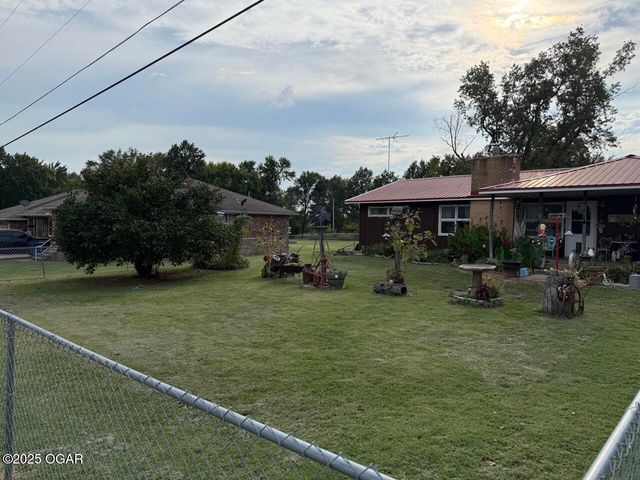 2808 Blue Bell Avenue, Neosho, MO 64850