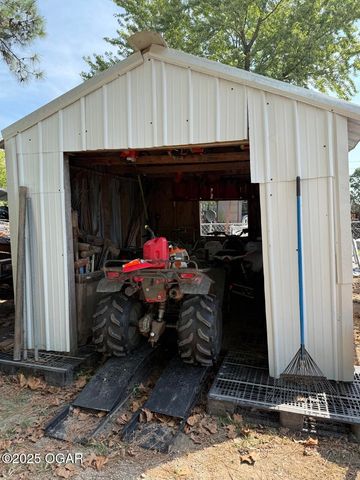 2808 Blue Bell Avenue, Neosho, MO 64850