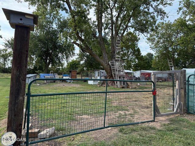 2808 Blue Bell Avenue, Neosho, MO 64850