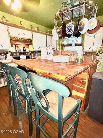 2808 Blue Bell Avenue, Neosho, MO 64850