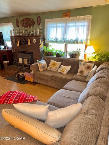 2808 Blue Bell Avenue, Neosho, MO 64850