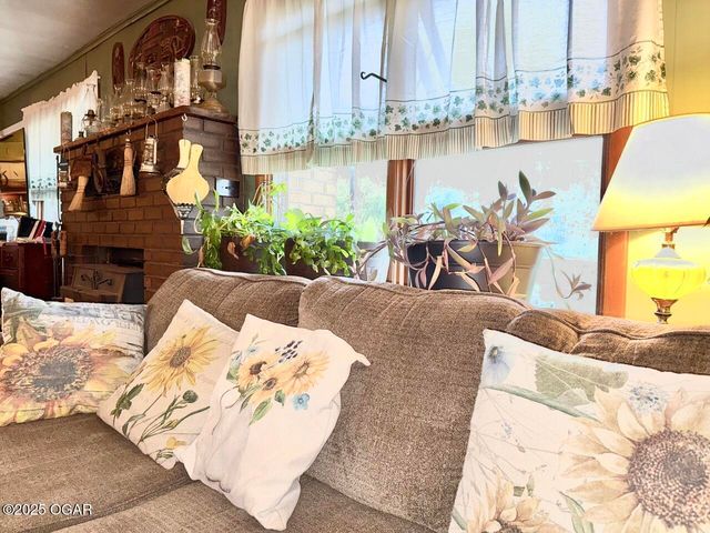 2808 Blue Bell Avenue, Neosho, MO 64850