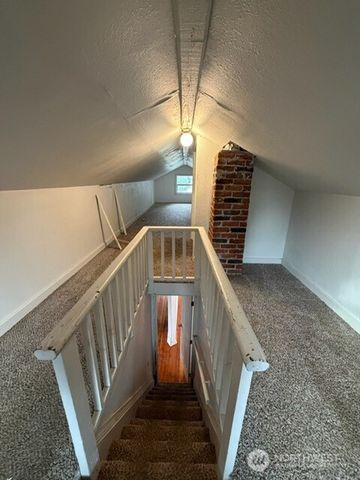 520 E Division Lane, Tacoma, WA 98404