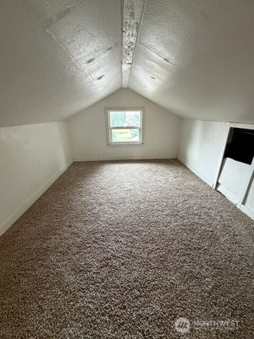 520 E Division Lane, Tacoma, WA 98404