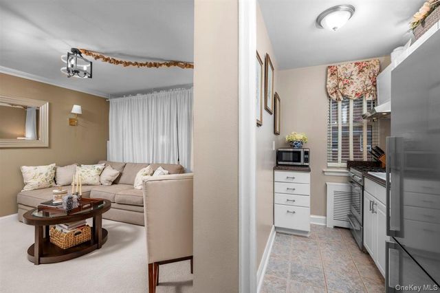 1 Bryant Crescent 2A, White Plains, NY 10605