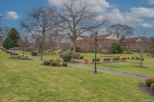 1 Bryant Crescent 2A, White Plains, NY 10605