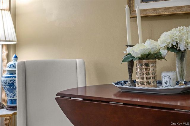 1 Bryant Crescent 2A, White Plains, NY 10605