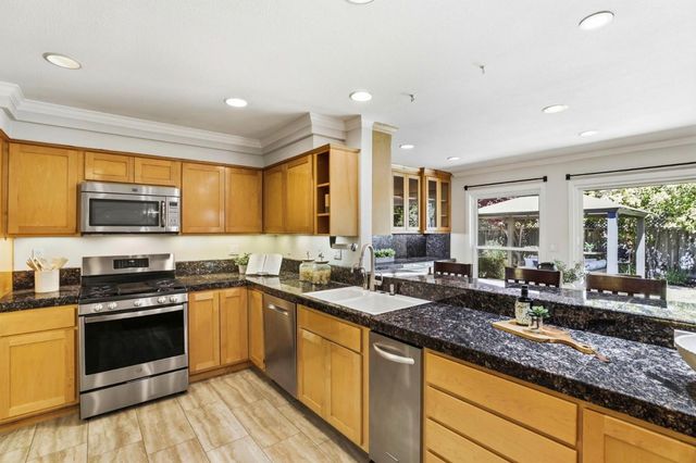 6553 Whitbourne Drive, San Jose, CA 95120