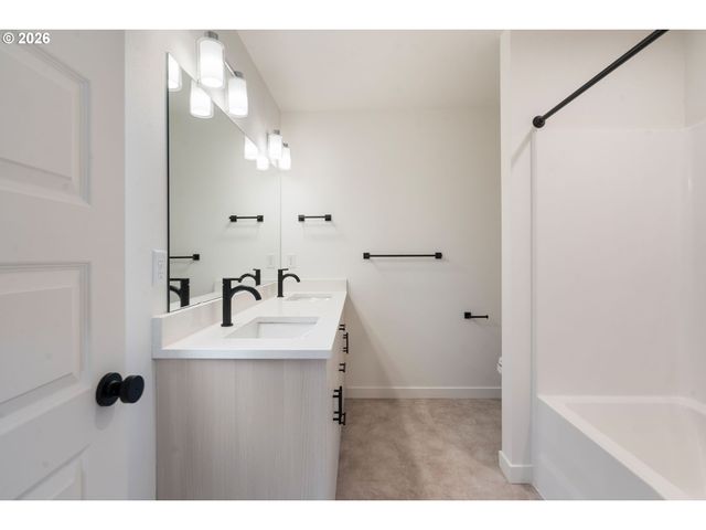5016 Ne 113TH Loop, Vancouver, WA 98686