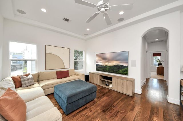 3211 Jackson Street, Houston, TX 77004