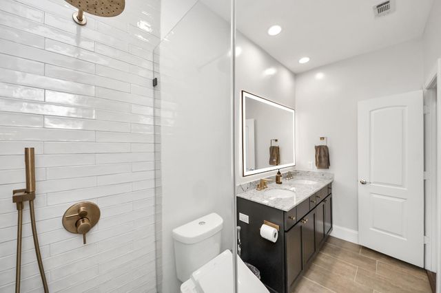 3211 Jackson Street, Houston, TX 77004
