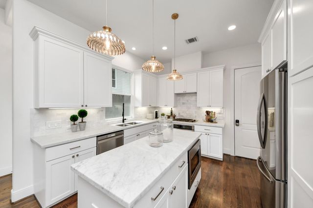 3211 Jackson Street, Houston, TX 77004