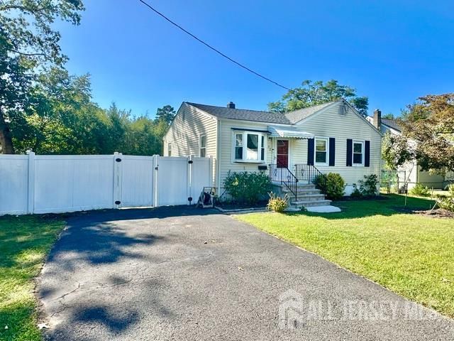 72 Fernhead Avenue, Spotswood, NJ 08884