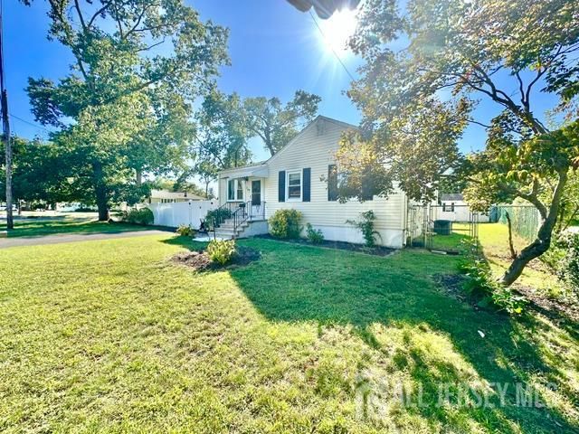 72 Fernhead Avenue, Spotswood, NJ 08884