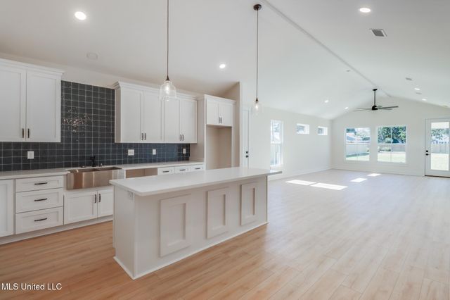 171 Phillips Drive, Gulfport, MS 39507