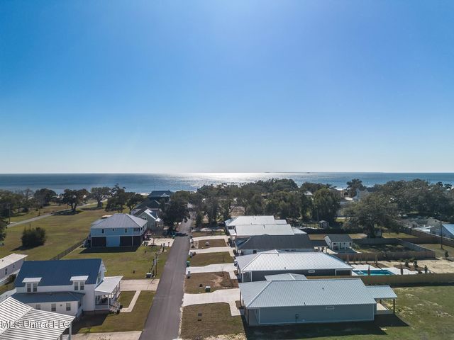 171 Phillips Drive, Gulfport, MS 39507